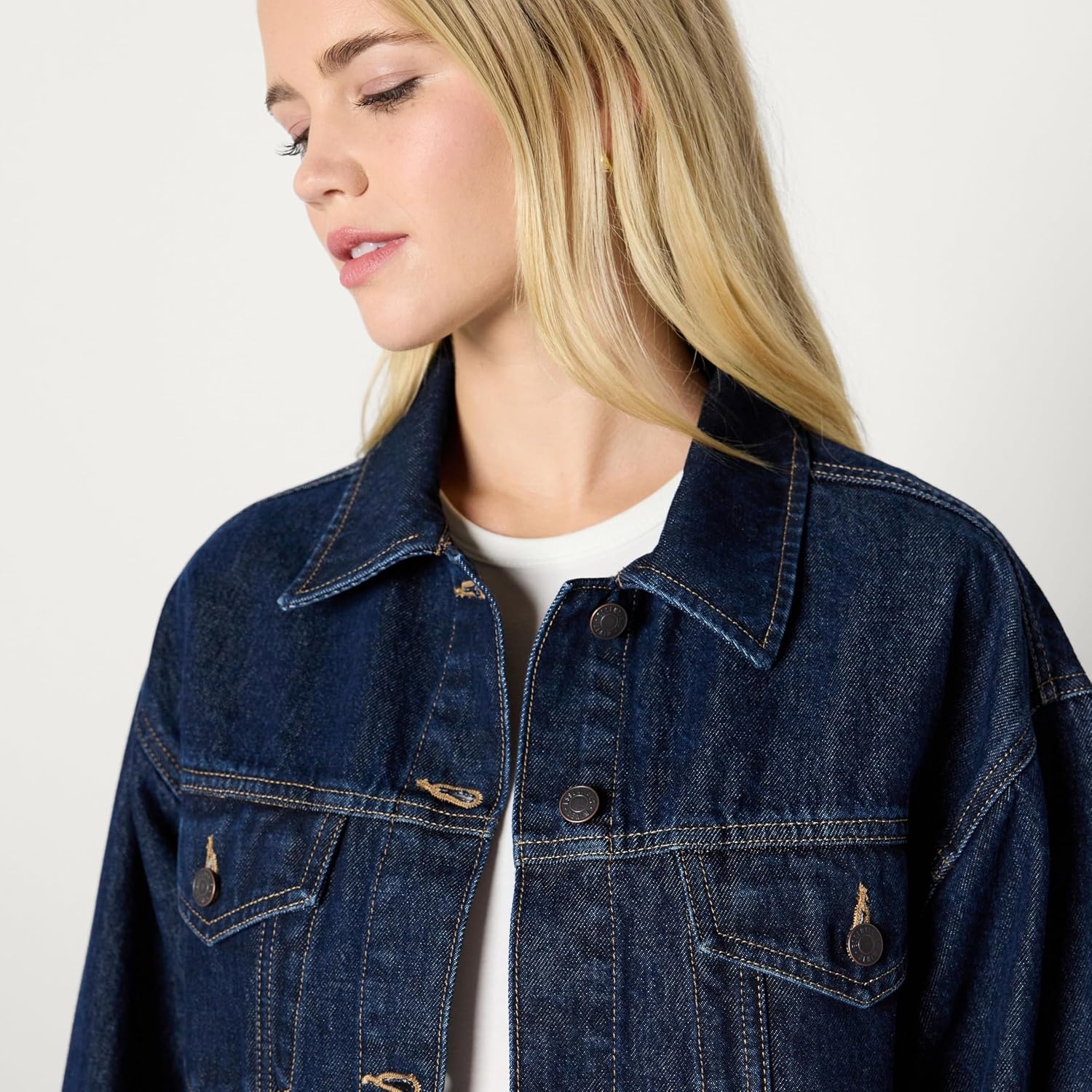 image:imageAmazon Essentials Womens OversizedFit Rigid Denim Trucker JacketDark Midnight Wash