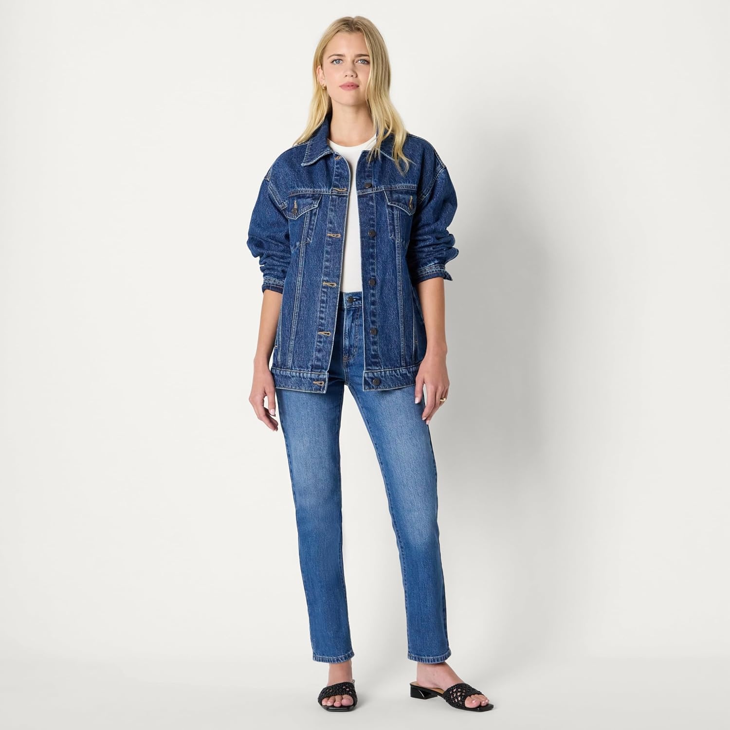 image:imageAmazon Essentials Womens OversizedFit Rigid Denim Trucker JacketMedium Blue Vintage