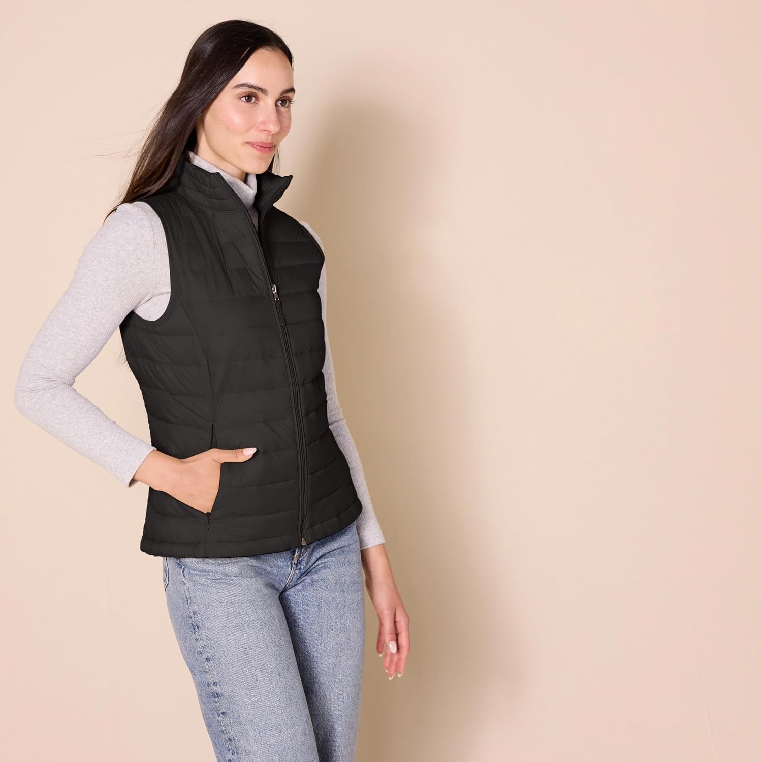 image:imageAmazon Essentials Womens Lightweight WaterResistant Packable Puffer VestBlack