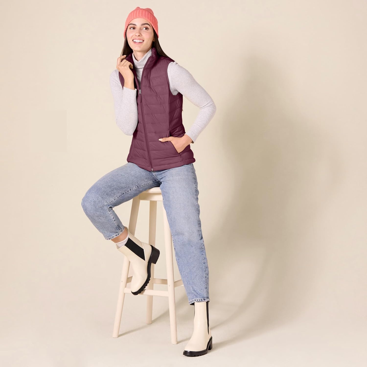 image:imageAmazon Essentials Womens Lightweight WaterResistant Packable Puffer VestBurgundy