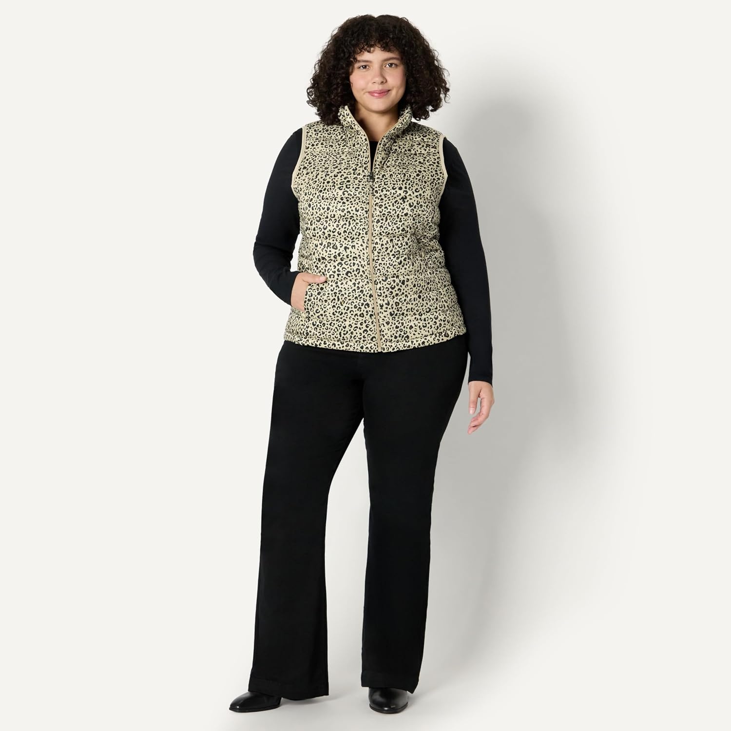 image:imageAmazon Essentials Womens Lightweight WaterResistant Packable Puffer VestLight Camel Leopard Print