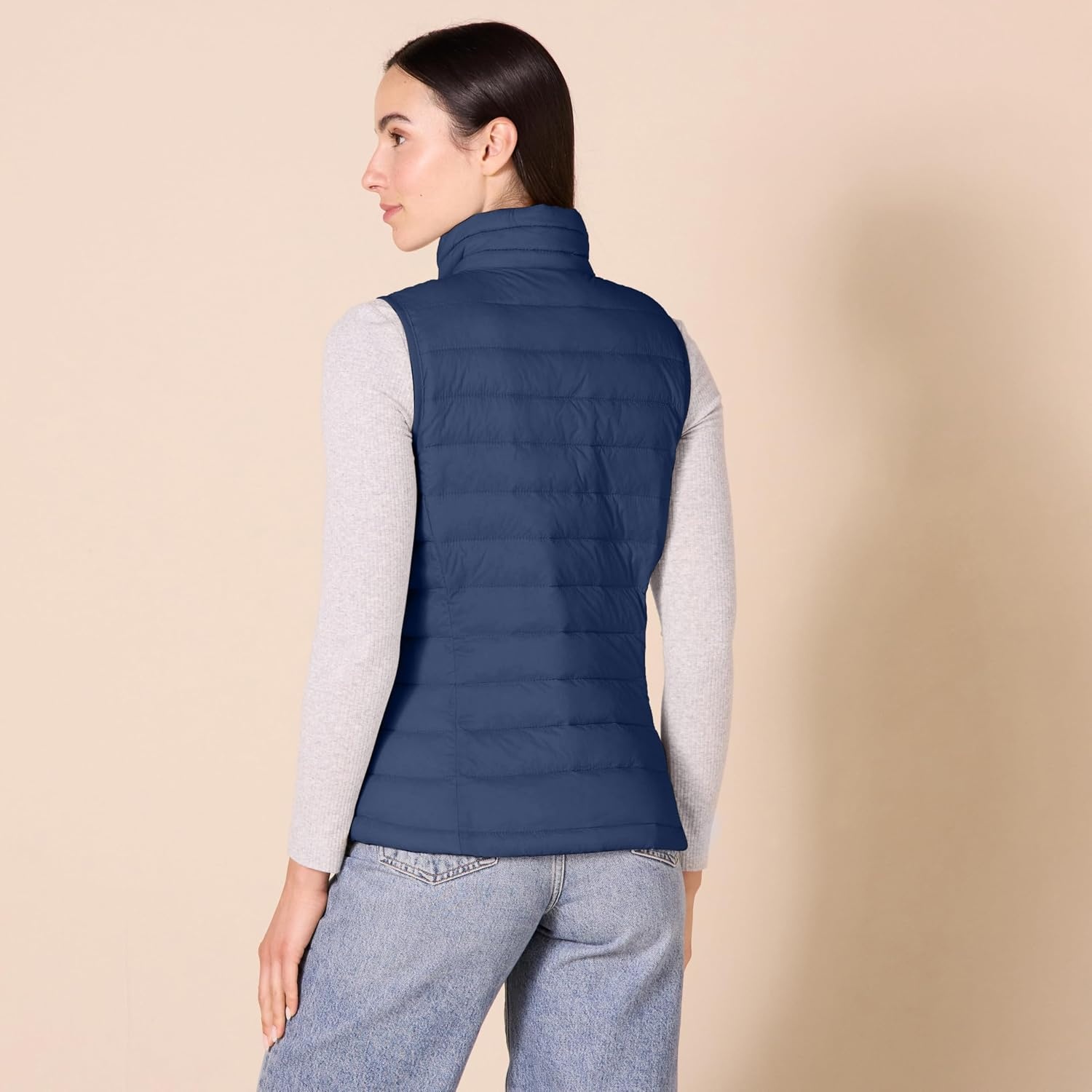 image:imageAmazon Essentials Womens Lightweight WaterResistant Packable Puffer VestNavy