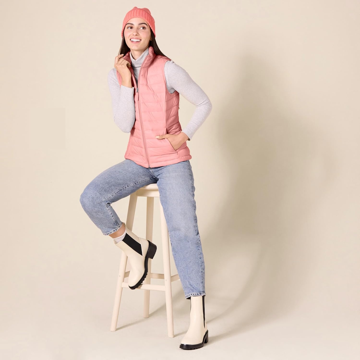 image:imageAmazon Essentials Womens Lightweight WaterResistant Packable Puffer VestPink