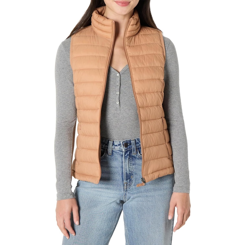 image:imageAmazon Essentials Womens Lightweight WaterResistant Packable Puffer VestLight Brown