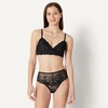 Amazon Essentials Women’s Stretch Galloon Lace Unlined Triangle Bra, Wireless, Pack of 2(Black / White)