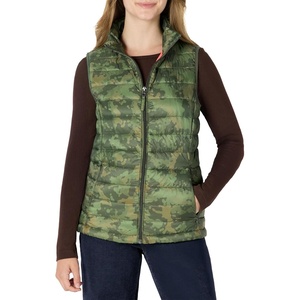 Amazon Essentials Women’s Lightweight Water-Resistant Packable Puffer Vest(Green Camo)
