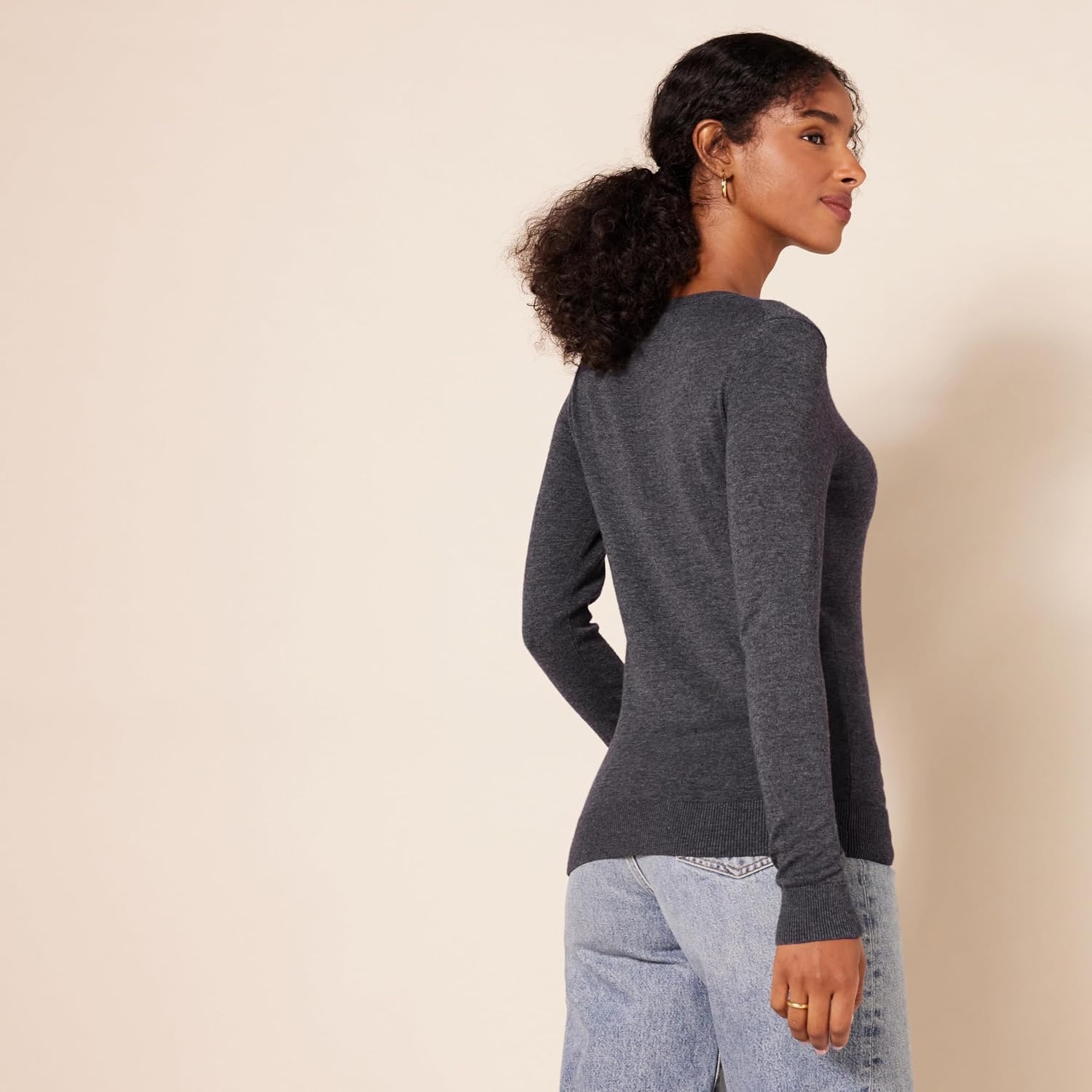 image:imageAmazon Essentials Womens RegularFit Lightweight LongSleeve VNeck Sweater Ribbed Cozy Soft Available in Plus SizeCharcoal Heather