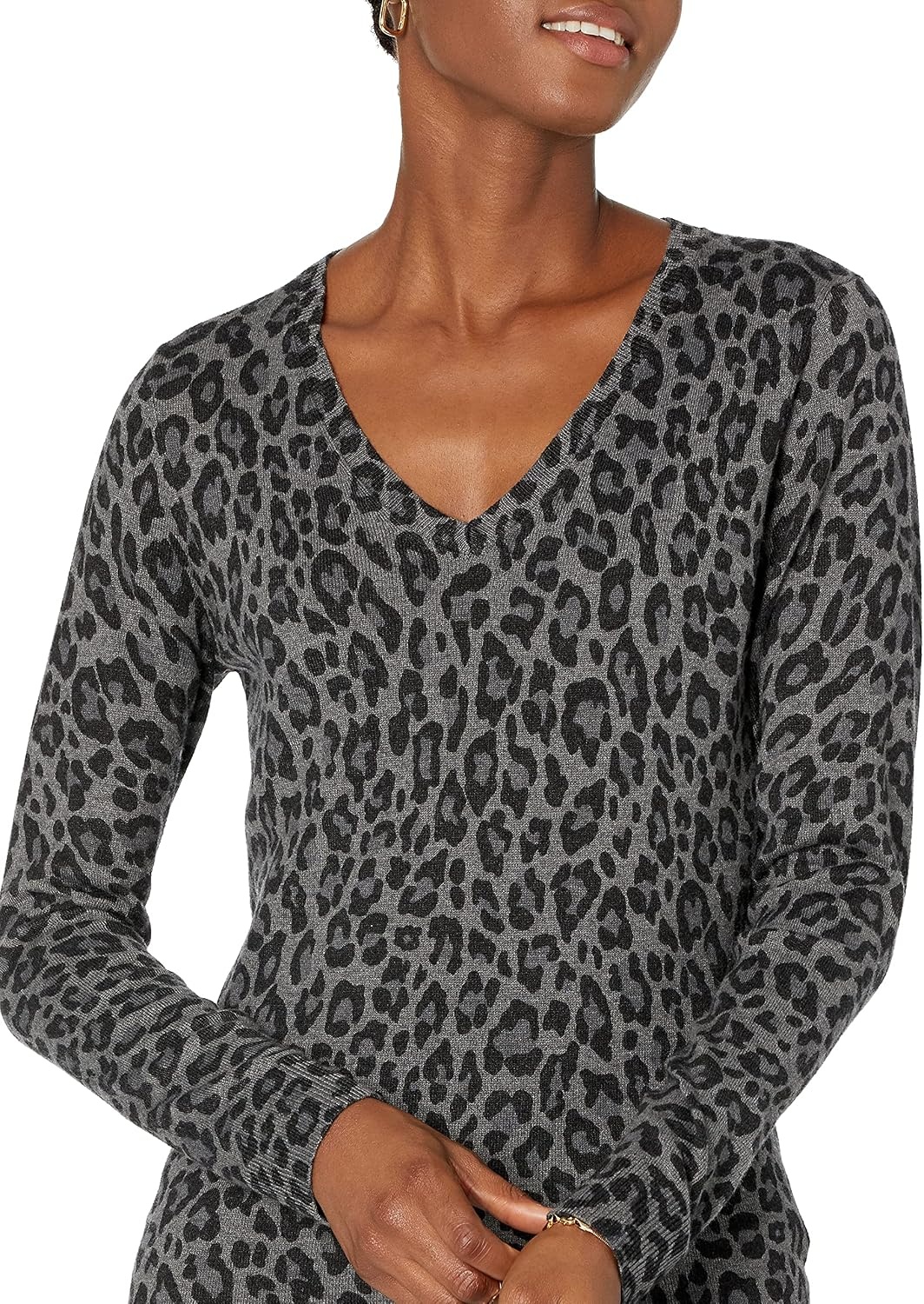 image:imageAmazon Essentials Womens RegularFit Lightweight LongSleeve VNeck Sweater Ribbed Cozy Soft Available in Plus SizeGrey Heather Animal Print