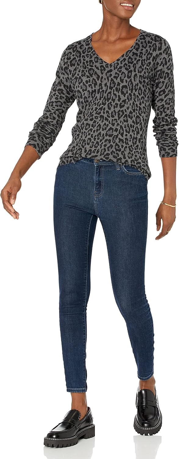 image:imageAmazon Essentials Womens RegularFit Lightweight LongSleeve VNeck Sweater Ribbed Cozy Soft Available in Plus SizeGrey Heather Animal Print