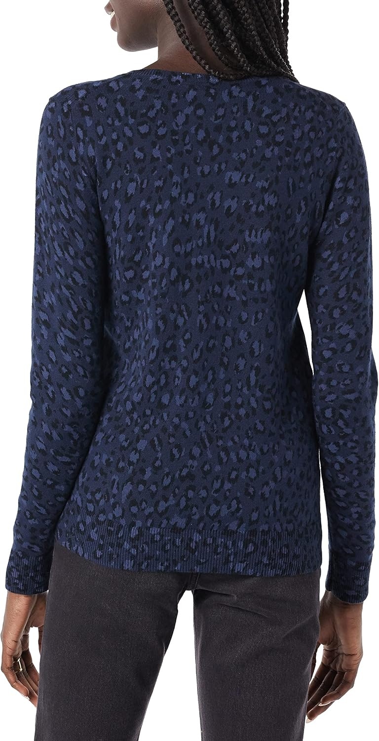 image:imageAmazon Essentials Womens RegularFit Lightweight LongSleeve VNeck Sweater Ribbed Cozy Soft Available in Plus SizeNavyBlack Textured Cheetah