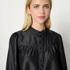 Amazon Essentials Women’s Relaxed Fit Denim Chambray Long-Sleeve Tunic Top with Blouson Sleeves, Cotton Lyocell Blend(Black Wash)