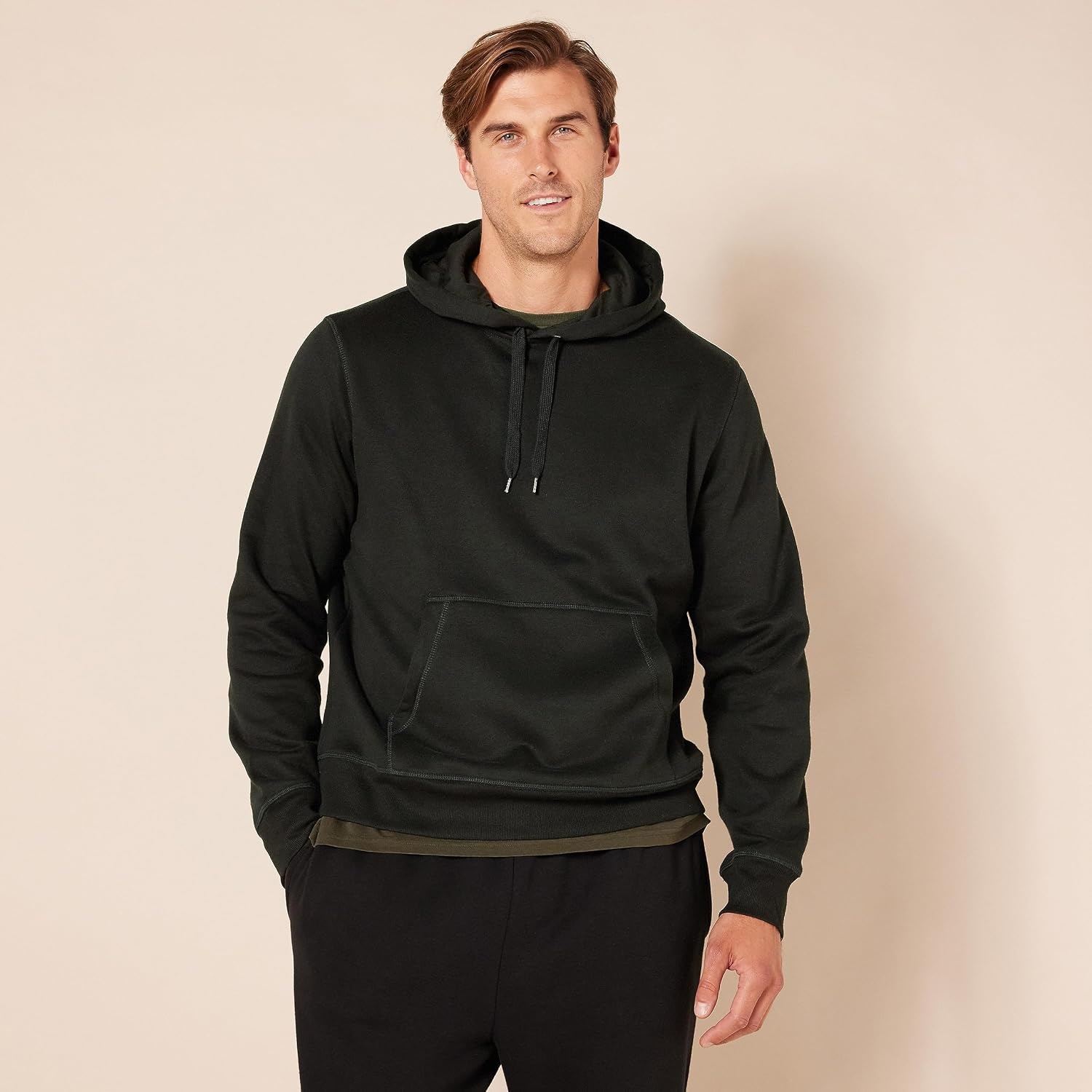 image:imageAmazon Essentials Mens Heavyweight Relaxed Fit Pullover Hooded Sweatshirt Warm Fleece with Brushed InteriorBlack