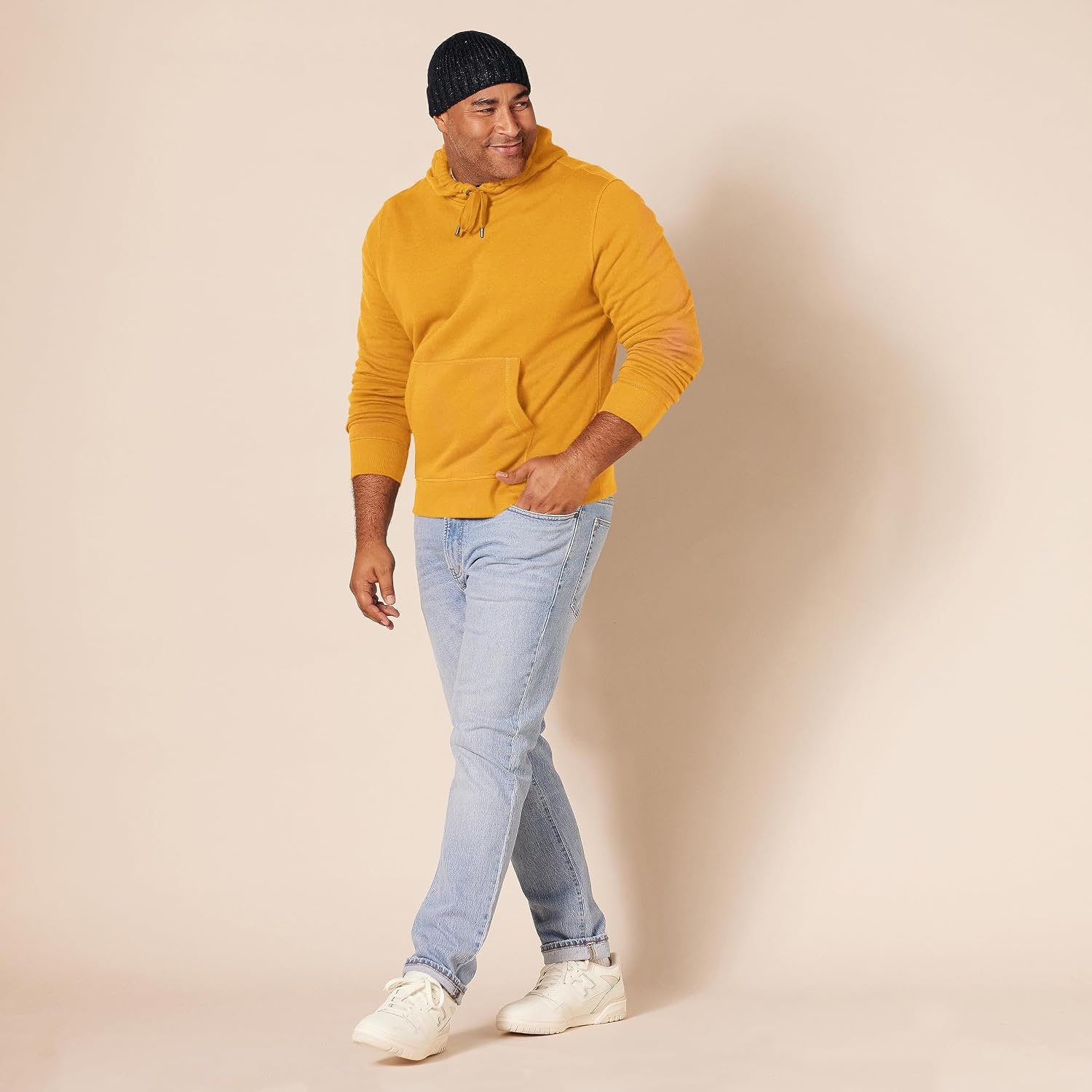 image:imageAmazon Essentials Mens Heavyweight Relaxed Fit Pullover Hooded Sweatshirt Warm Fleece with Brushed InteriorGold