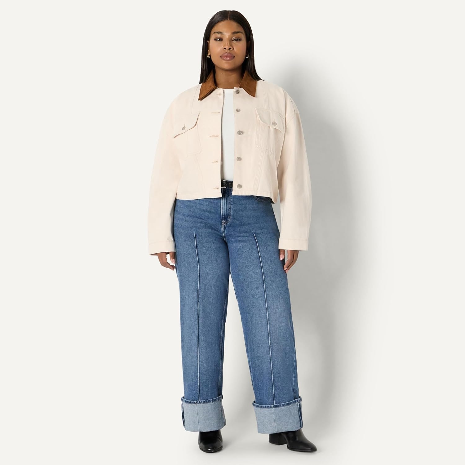 image:imageAmazon Essentials Womens OversizedFit Cropped Heavyweight Denim Jacket with Contrast Corduroy CollarEcru