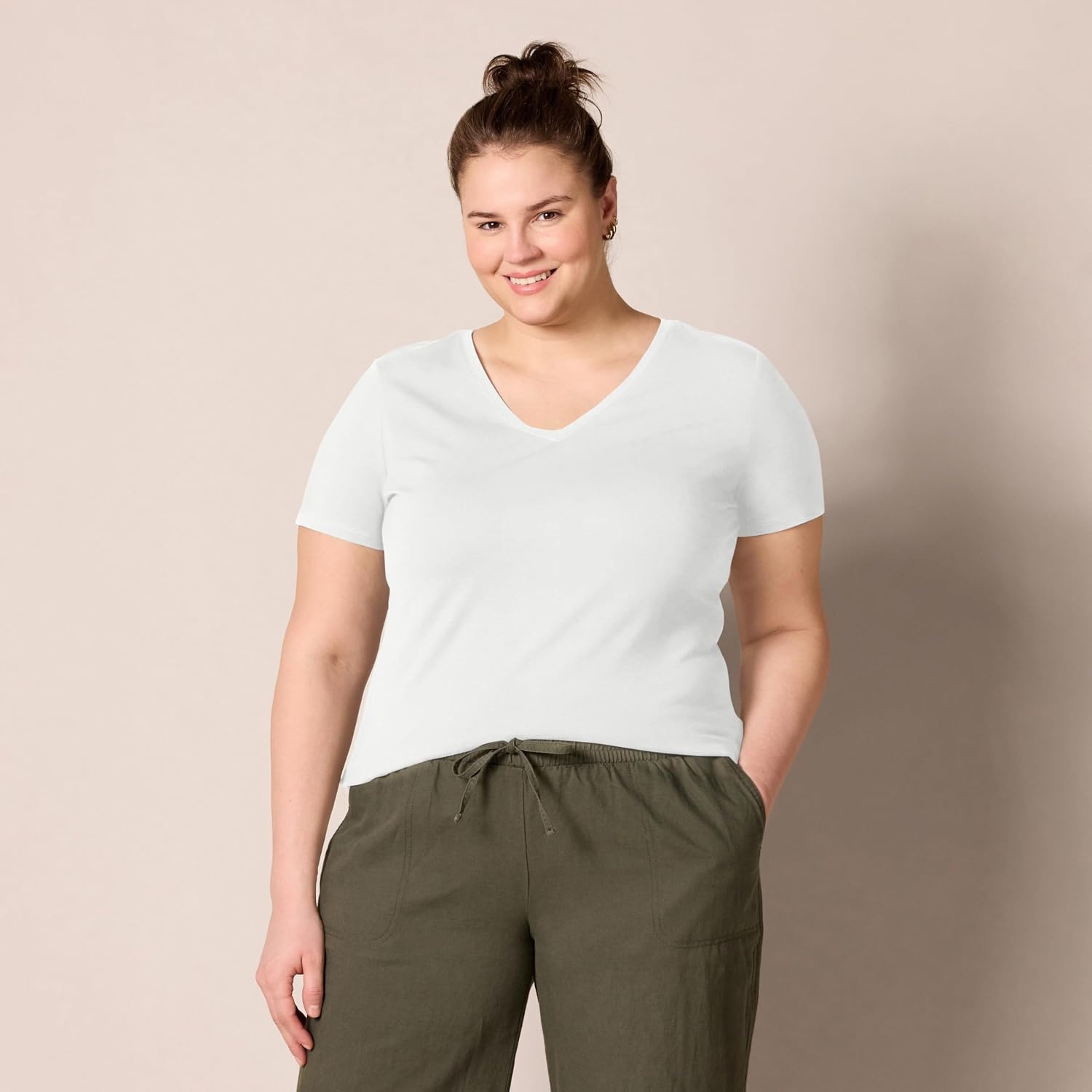 image:imageAmazon Essentials Womens RegularFit ShortSleeve Crewneck TShirt Cotton Modal Blend Pack of 2Oatmeal HeatherWhite