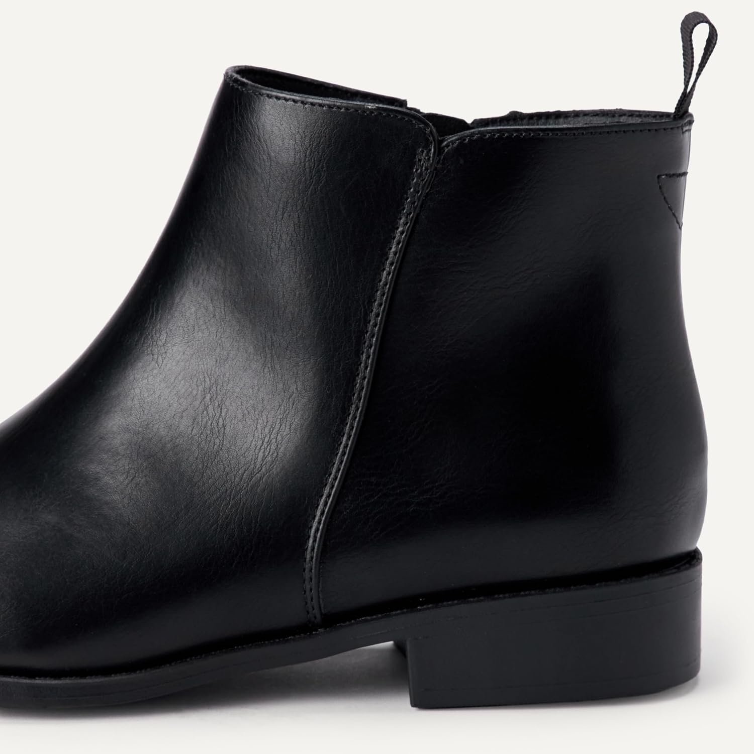 image:imageAmazon Essentials Girls Ankle Boots With ZipperBlack Faux Leather