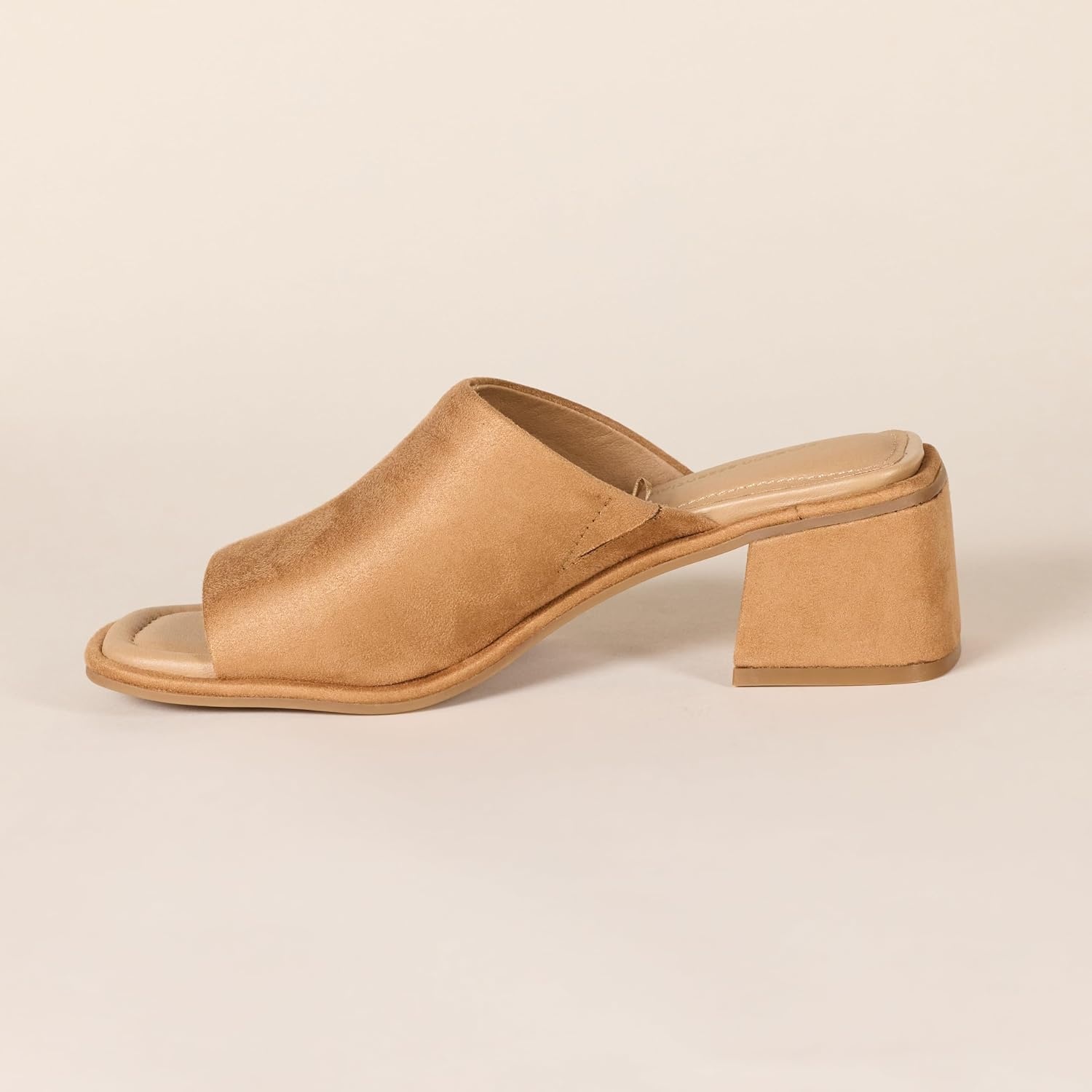 image:imageAmazon Essentials Womens Block Heel MuleTan Faux Microsuede