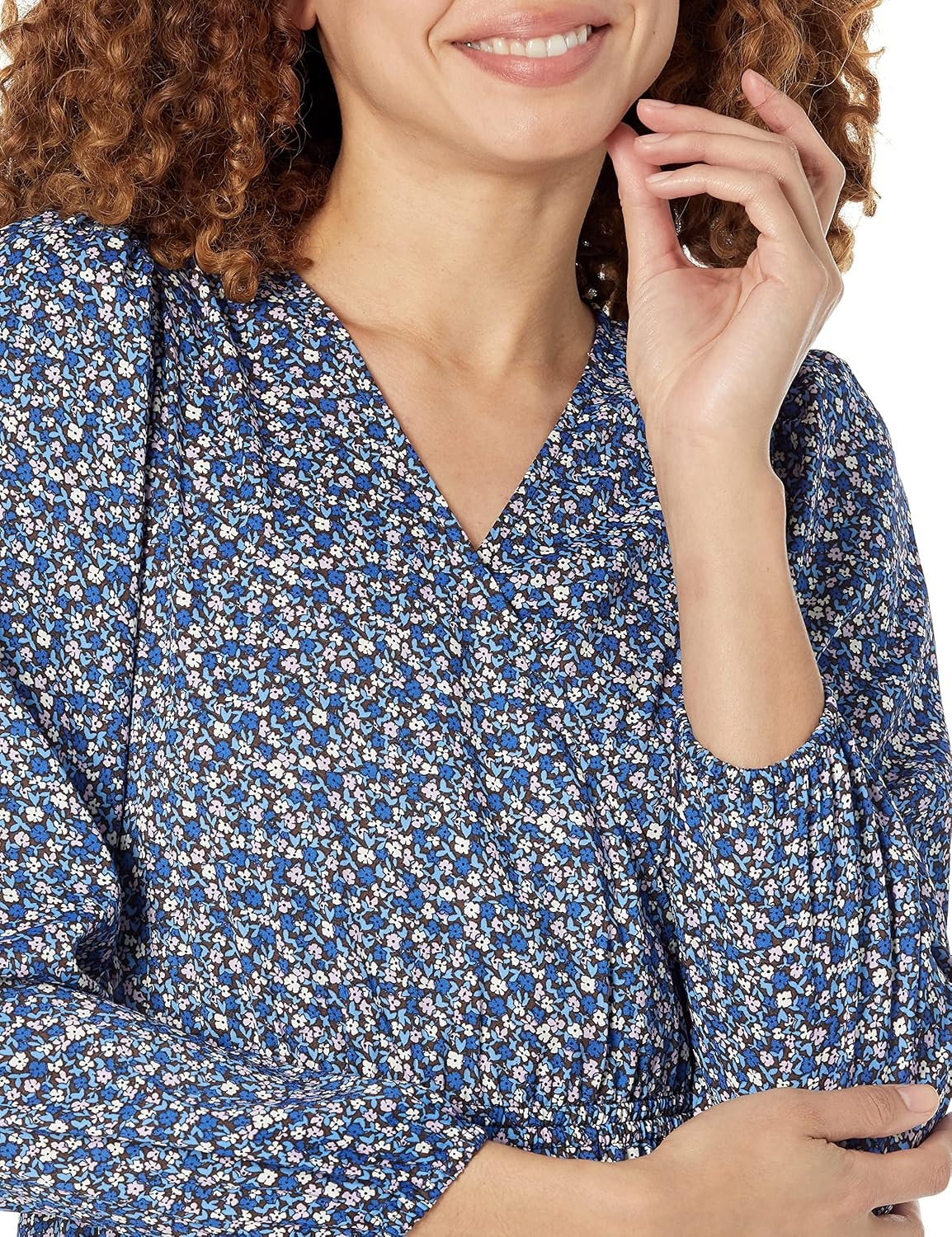 image:imageAmazon Essentials Womens Lightweight Georgette Long Sleeve VNeck Wrap Midi Dress Fit and FlareBlue Ditsy Floral