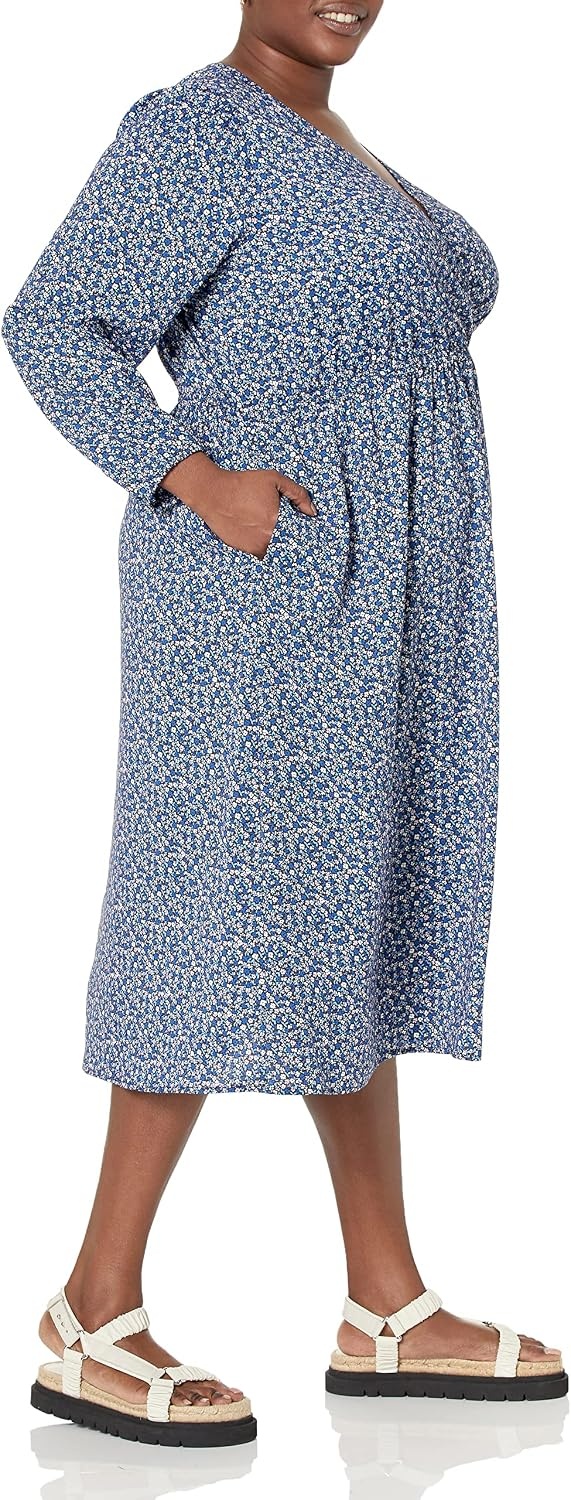 image:imageAmazon Essentials Womens Lightweight Georgette Long Sleeve VNeck Wrap Midi Dress Fit and FlareBlue Ditsy Floral