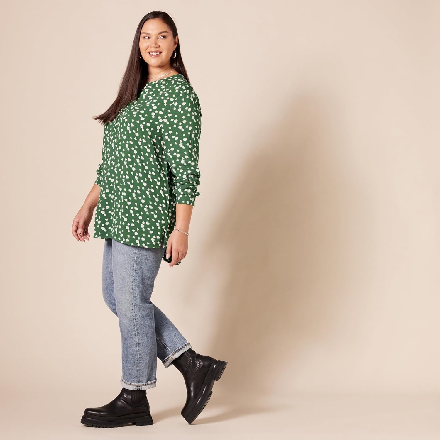 image:imageAmazon Essentials Womens LongSleeve Relaxed Fit Popover Blouse Collared Business Casual Work ShirtGreen Floral