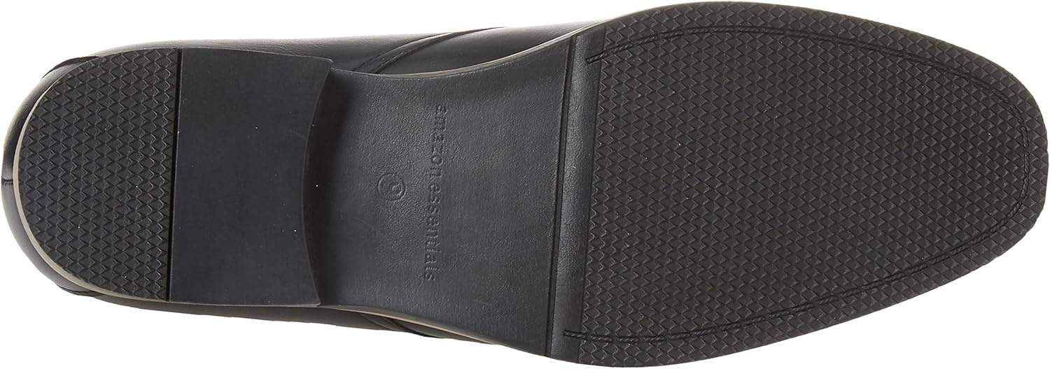 image:imageAmazon Essentials mens Desert Chukka BootBlack