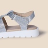 Amazon Essentials Girls’ Closed Toe Fisherman Sandals with Velcro Strap(Silver Glitter)