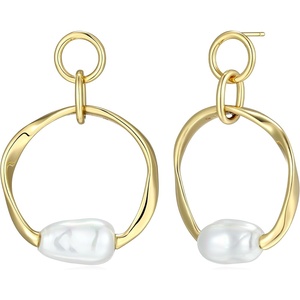 Amazon Essentials Baroque Pearl Women’s Hoop Earrings – Gold-Tone Fine Silver Plated Open Circle Design