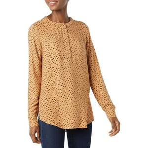 Amazon Essentials Women’s Long-Sleeve Relaxed Fit Popover Blouse, Collared Business Casual Work Shirt(Camel Black Dot Print)
