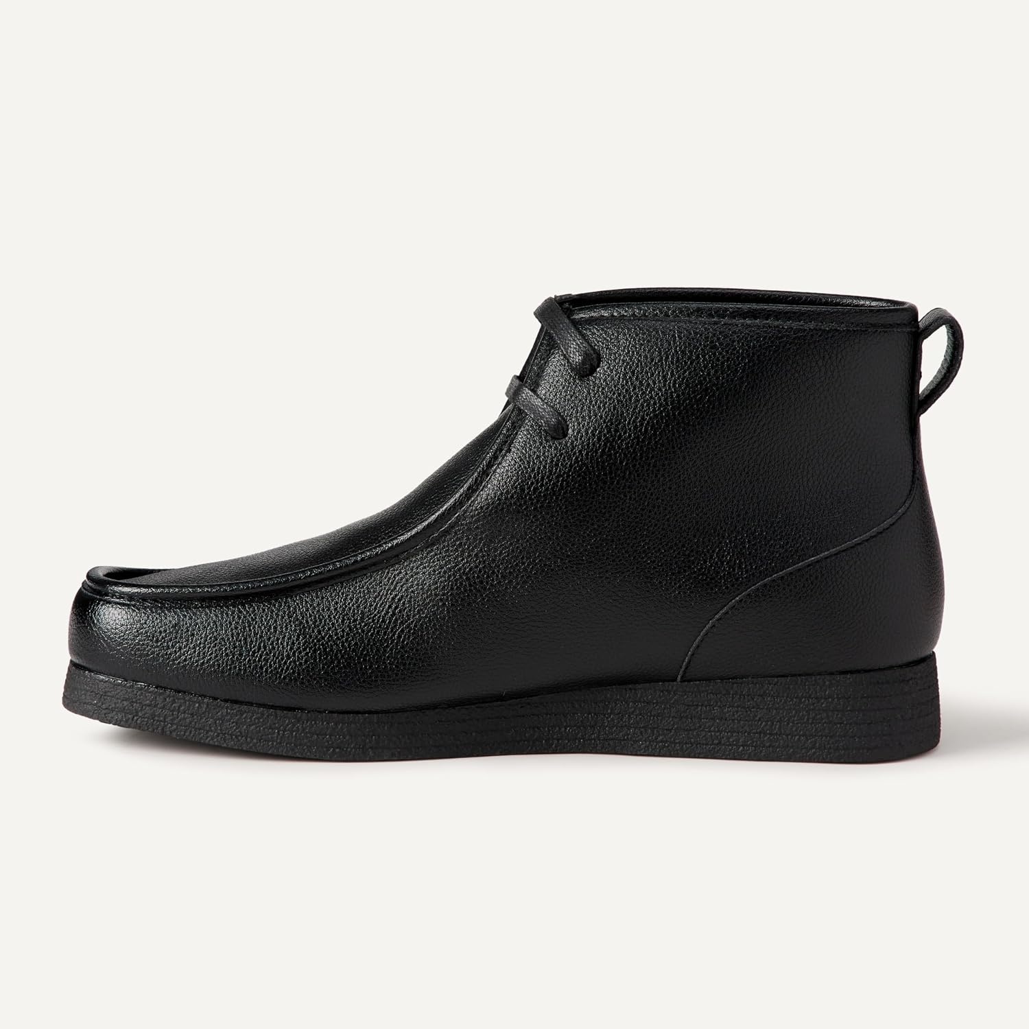 image:imageAmazon Essentials Mens Lightweight Chukka Moc Toe BootsBlack Faux Leather