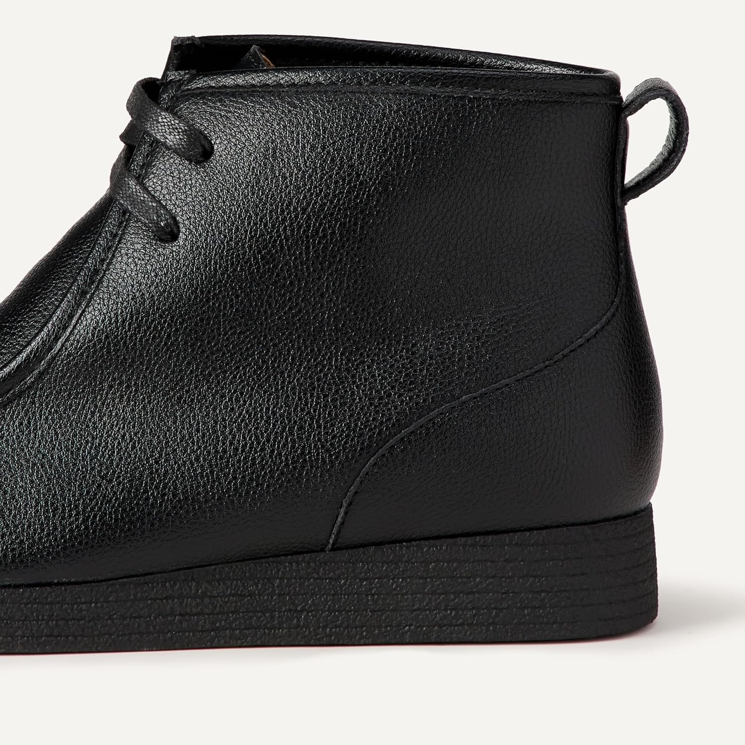 image:imageAmazon Essentials Mens Lightweight Chukka Moc Toe BootsBlack Faux Leather