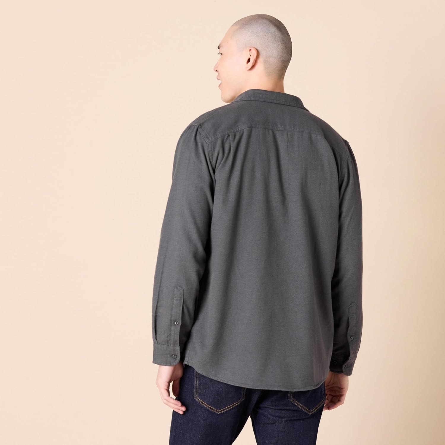image:imageAmazon Essentials Mens RegularFit LongSleeve Flannel Casual Shirt TwoPocketCharcoal Heather