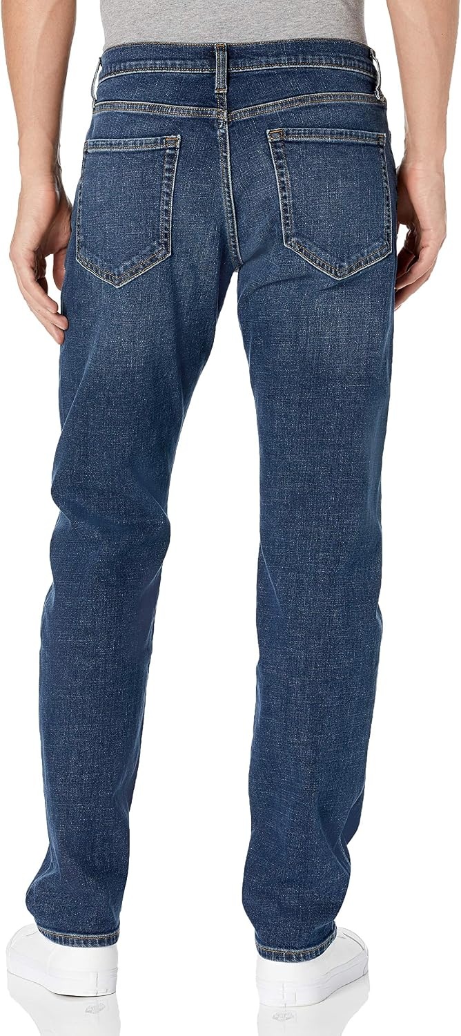 image:imageAmazon Essentials Mens StraightFit Stretch Jean LightStretch DenimDark Blue Vintage