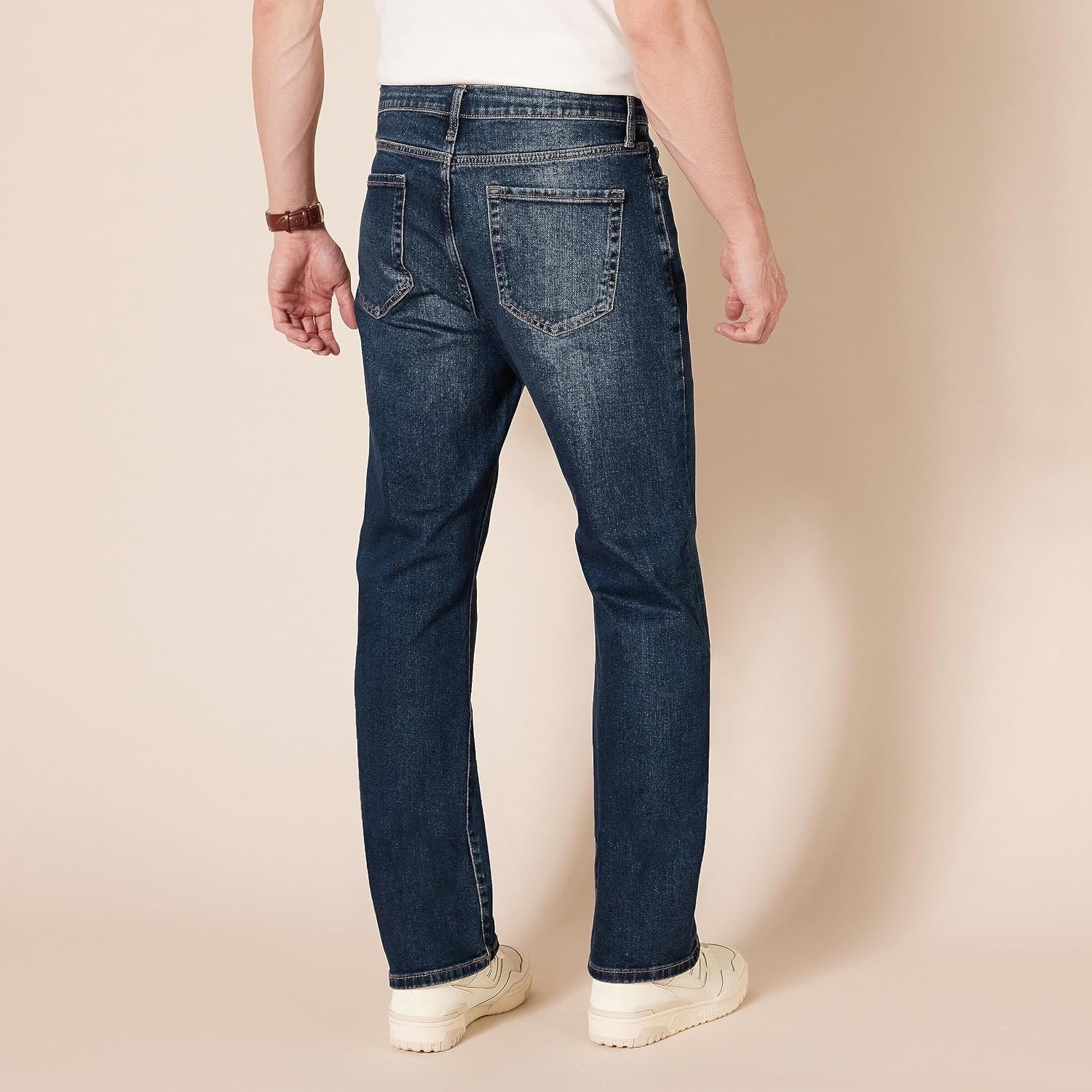 image:imageAmazon Essentials Mens StraightFit Stretch Jean LightStretch DenimDark Wash