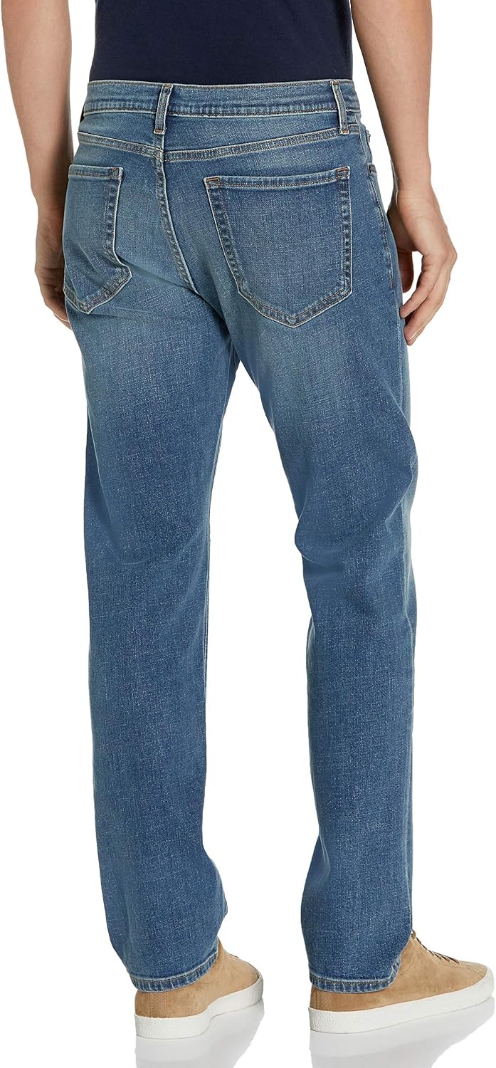 image:imageAmazon Essentials Mens StraightFit Stretch Jean LightStretch DenimMedium Blue Vintage