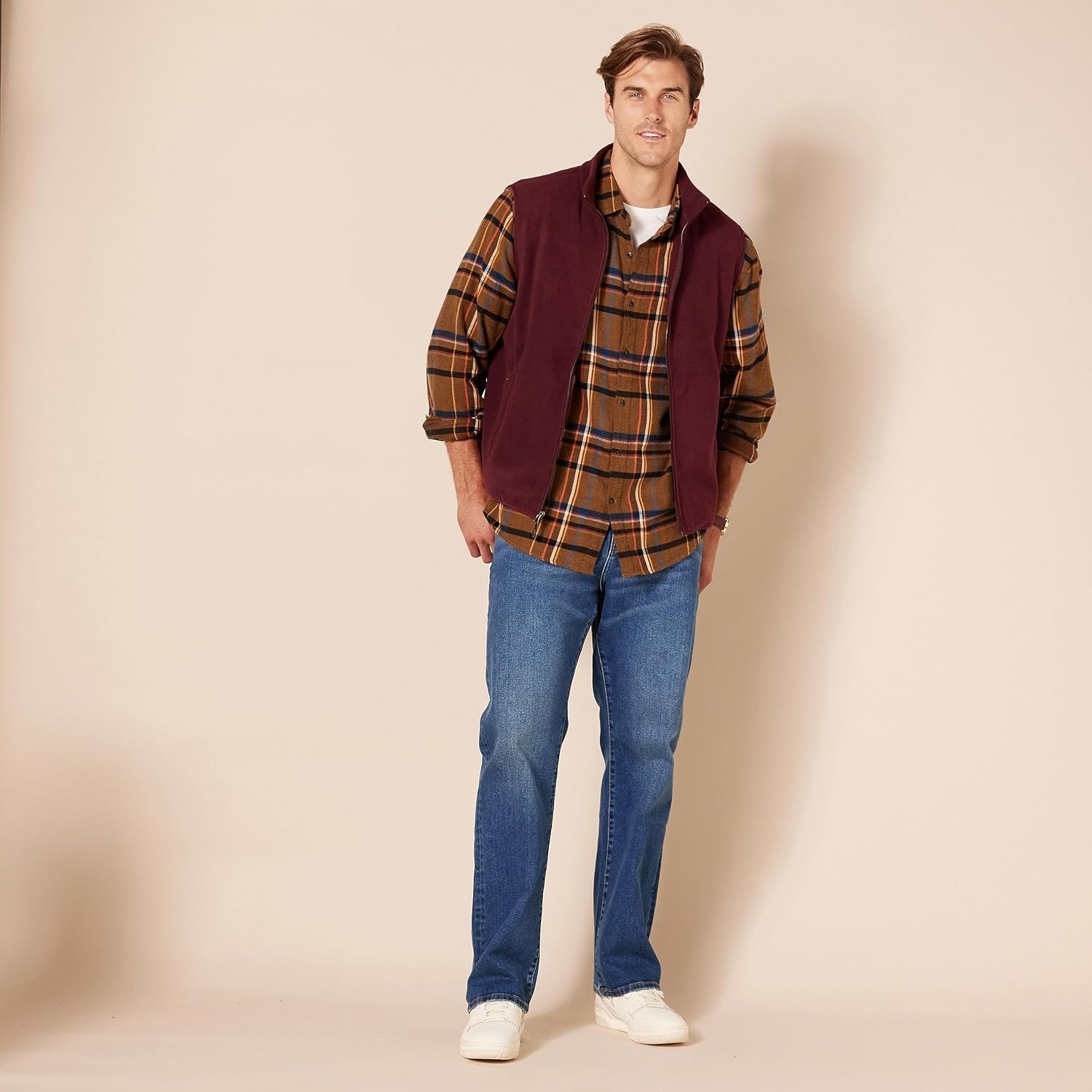 image:imageAmazon Essentials Mens StraightFit Stretch Jean LightStretch DenimMedium Wash
