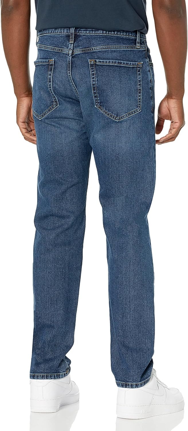 image:imageAmazon Essentials Mens StraightFit Stretch Jean LightStretch DenimVintage Wash