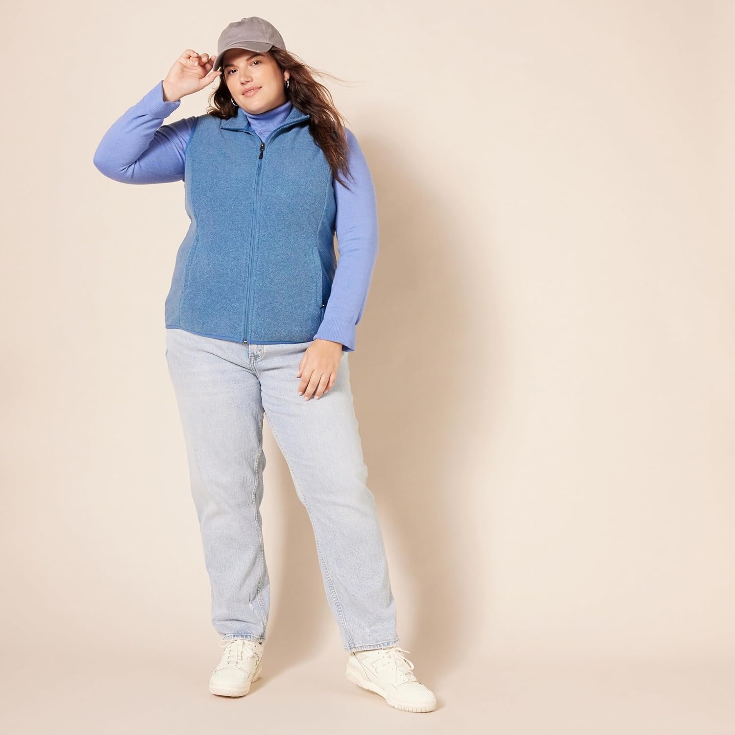 image:imageAmazon Essentials Womens ClassicFit Sleeveless Polar Soft Fleece Vest with Zip Pockets Available in Plus SizeBlue Heather