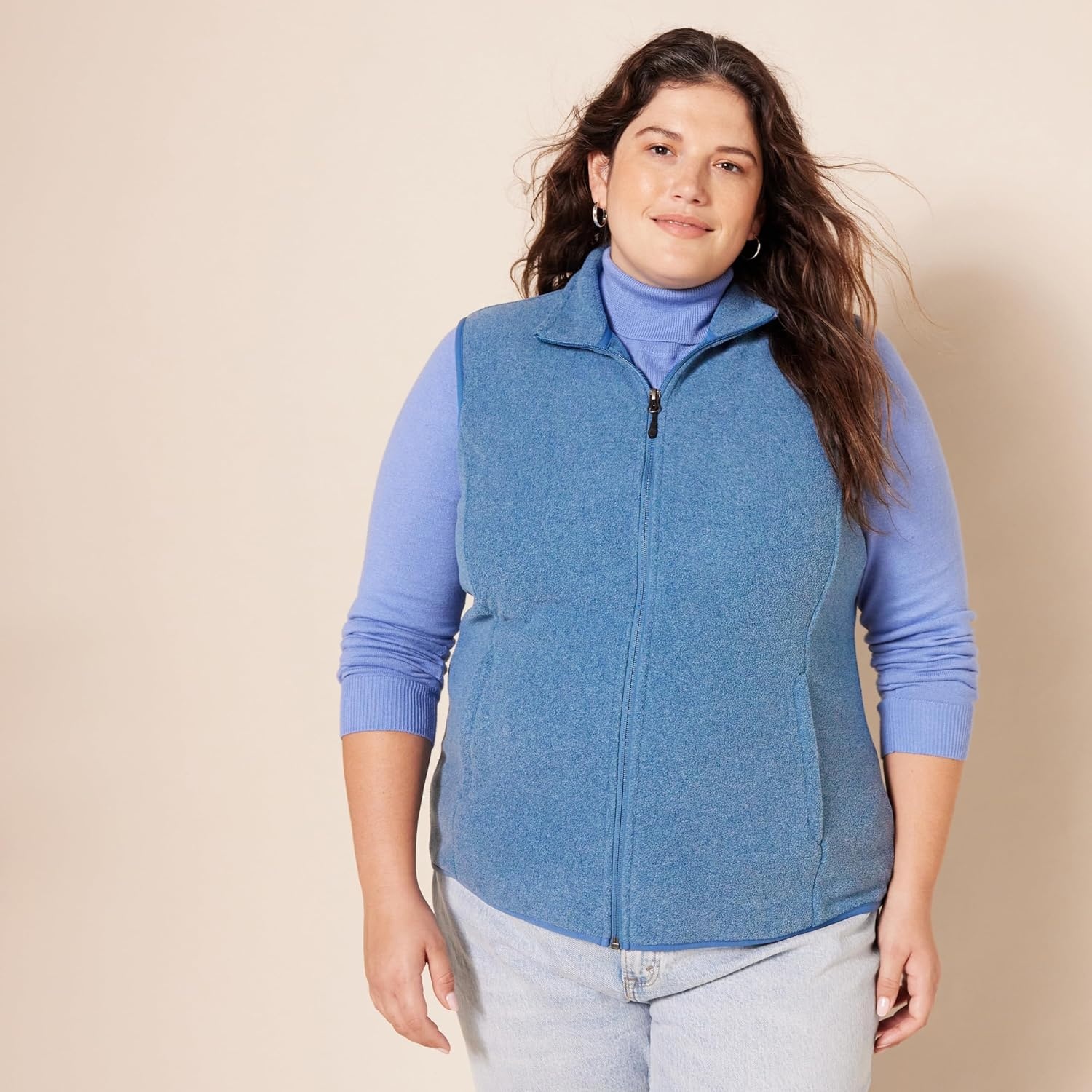 image:imageAmazon Essentials Womens ClassicFit Sleeveless Polar Soft Fleece Vest with Zip Pockets Available in Plus SizeBlue Heather