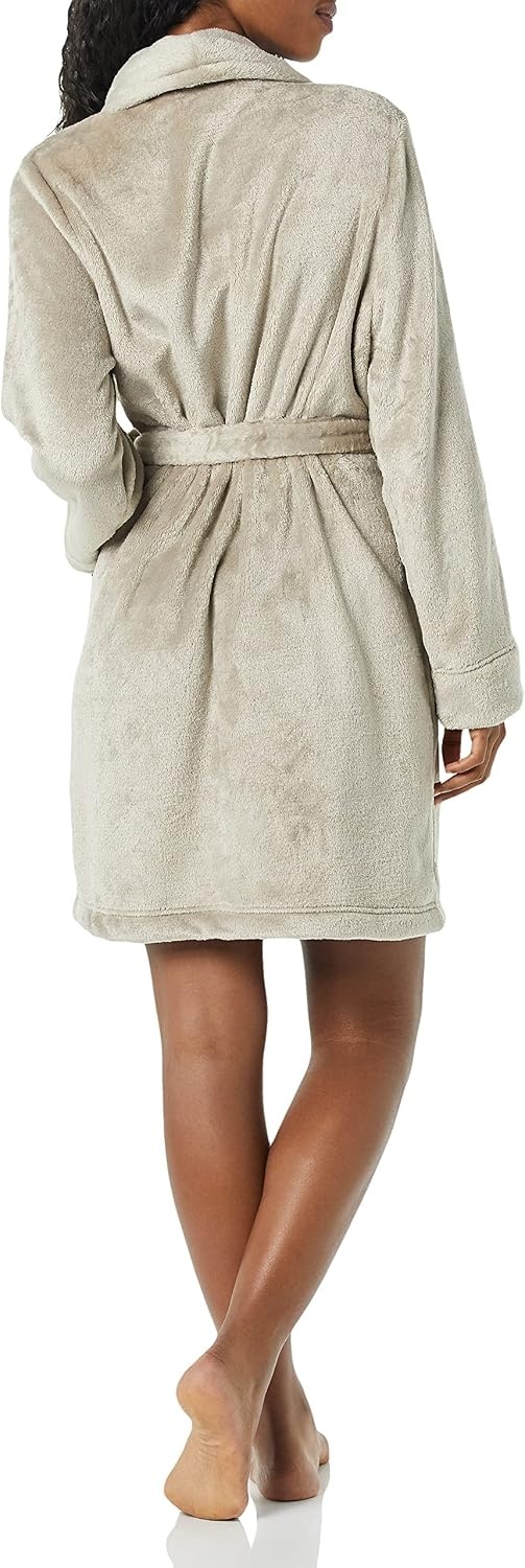 image:imageAmazon Essentials Womens MidLength Plush Bath Robe Loungewear Available in Plus SizeWarm Grey