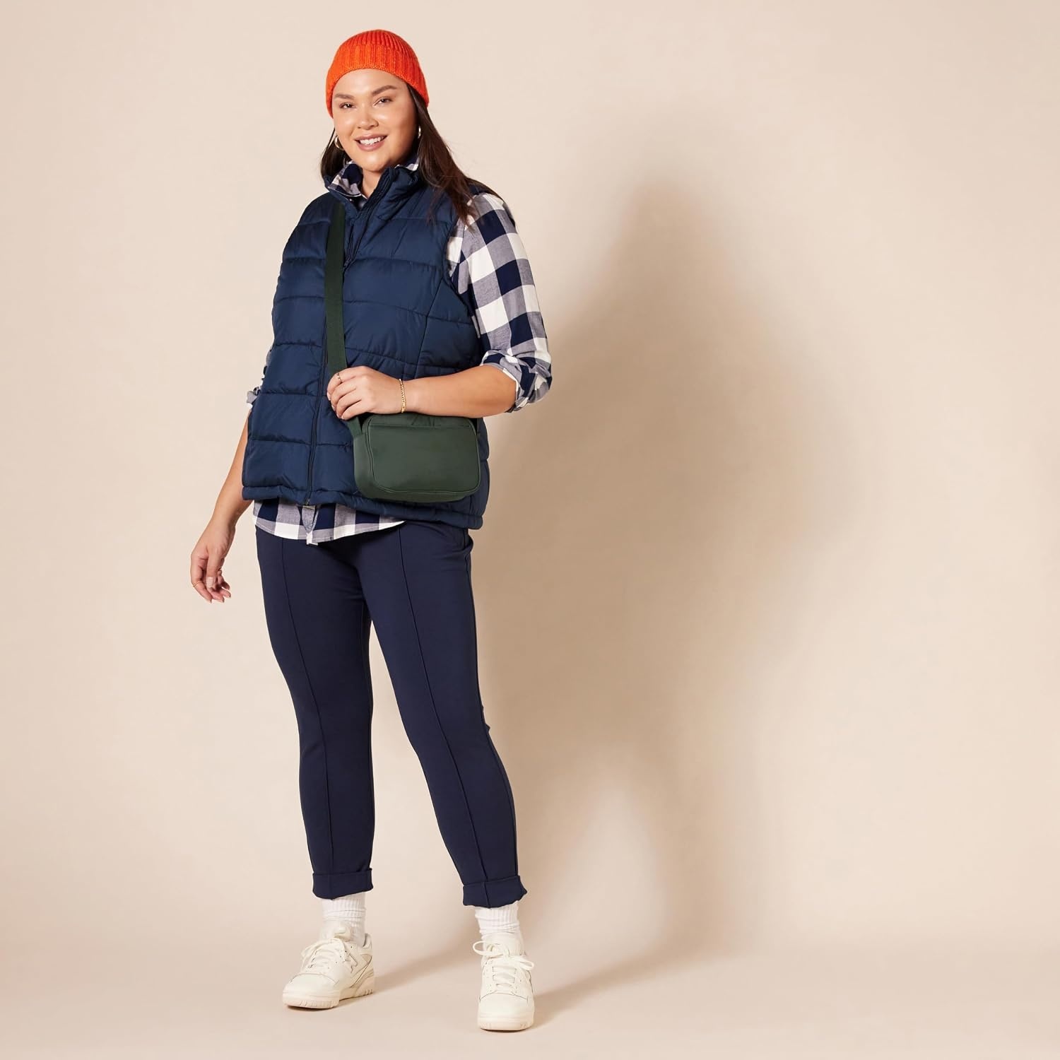 image:imageAmazon Essentials Womens MidWeight Puffer VestNavy