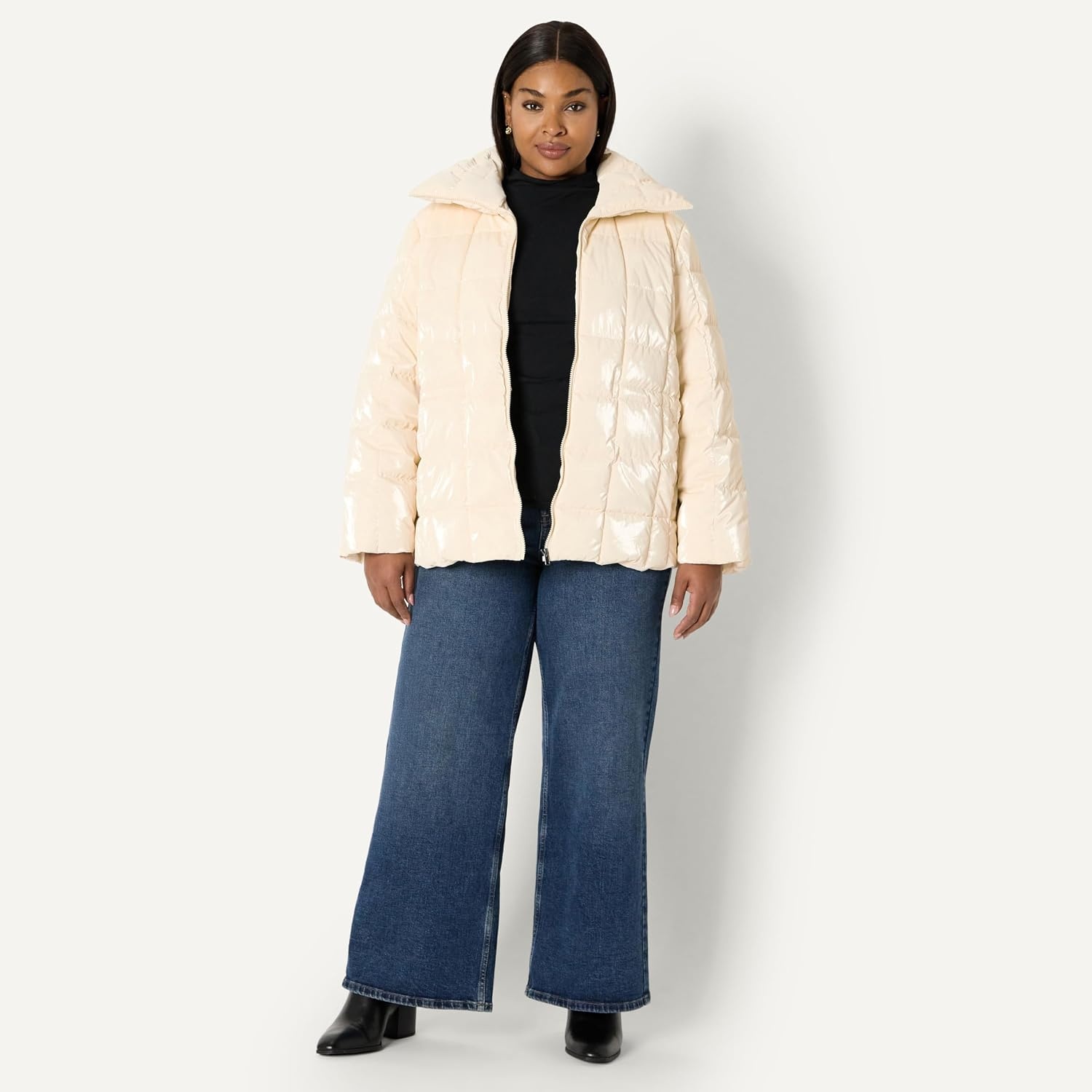 image:imageAmazon Essentials Womens OversizedFit Square Quilted Puffer Jacket with Adjustable Waist Zip Front Side PocketsCream