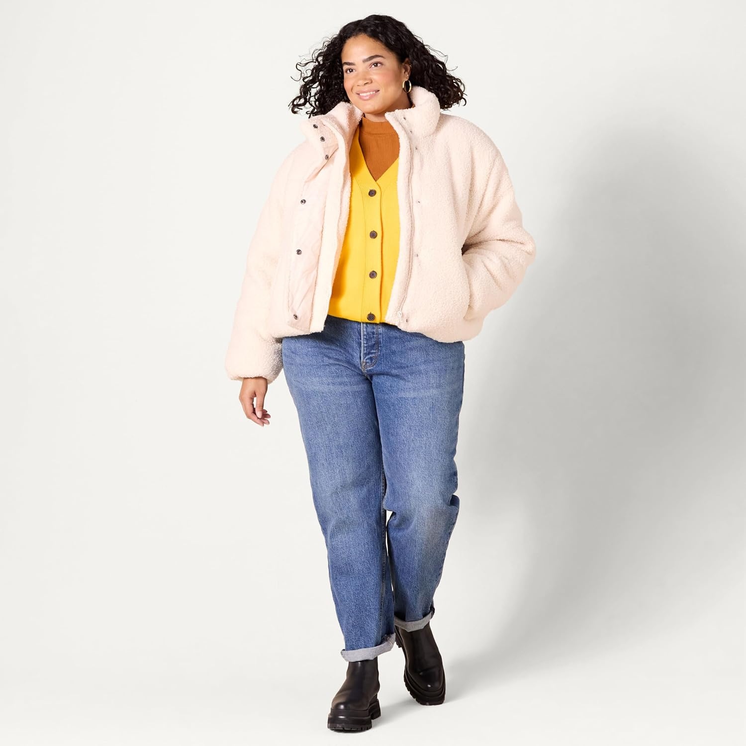image:imageAmazon Essentials Womens Relaxed Fit Cropped FullZip Puffer Jacket with Snap Closure Quilted Matte or Sherpa FleeceCream Teddy Sherpa