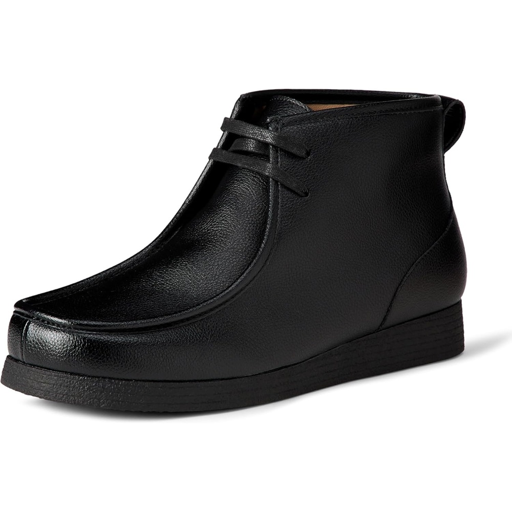 image:imageAmazon Essentials Mens Lightweight Chukka Moc Toe BootsBlack Faux Leather