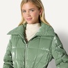 Amazon Essentials Women’s Oversized-Fit Square Quilted Puffer Jacket with Adjustable Waist, Zip Front, Side Pockets(Dark Sage Green)