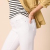 Amazon Essentials Women’s Skinny Fit Mid-Rise Stretch Pull-On Jegging with Pockets(White)