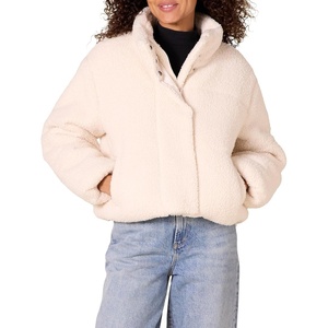 Amazon Essentials Women’s Relaxed Fit Cropped Full-Zip Puffer Jacket with Snap Closure, Quilted Matte or Sherpa Fleece(Cream Teddy Sherpa)