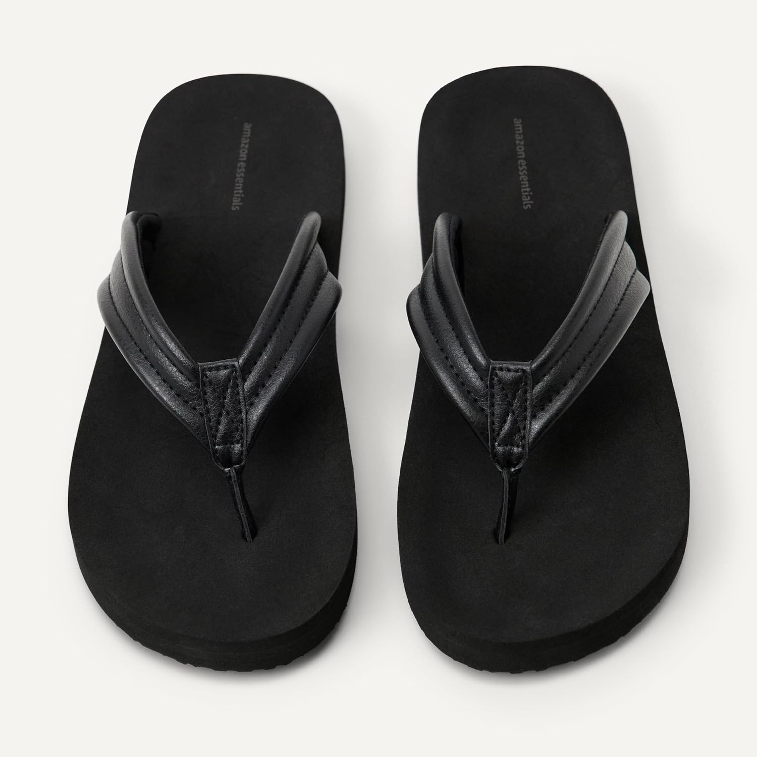 image:imageAmazon Essentials Unisex Kids Thong Flip Flop for Boys and GirlsBlack