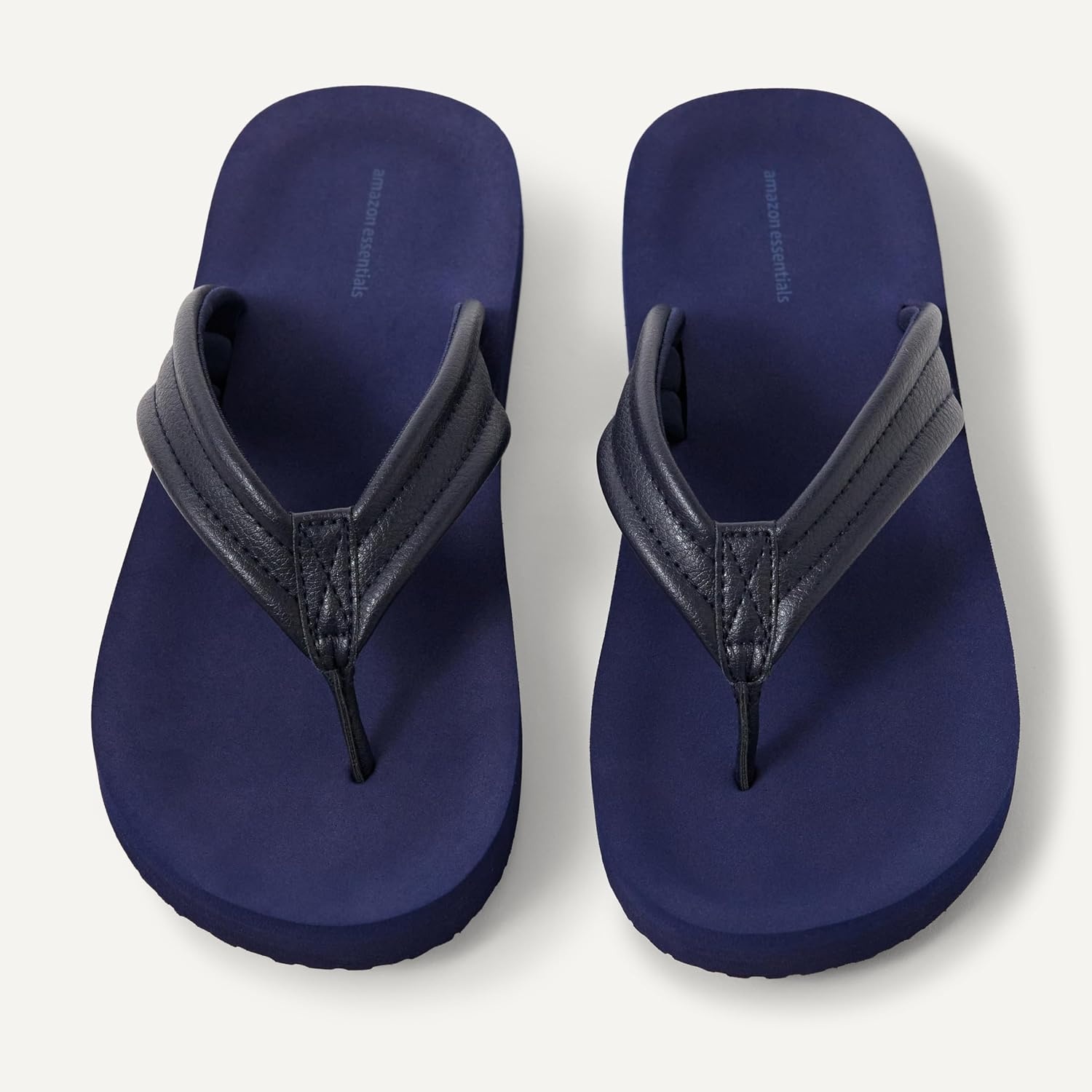 image:imageAmazon Essentials Unisex Kids Thong Flip Flop for Boys and GirlsNavy